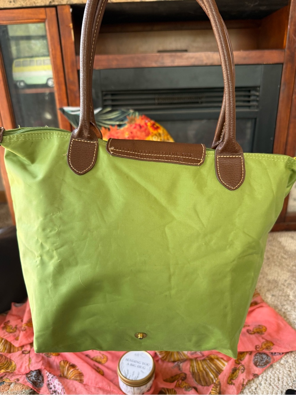 Longchamp Green Nylon Tote – Like New – Brown Leather Handles – Classic Le Pliag - Picture 11 of 14